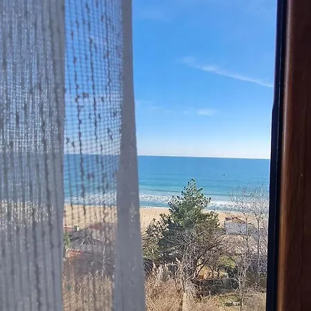 Sea View 2 *